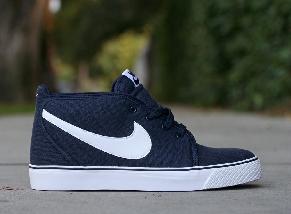 Nike Toki Holiday 2011 Releases 1