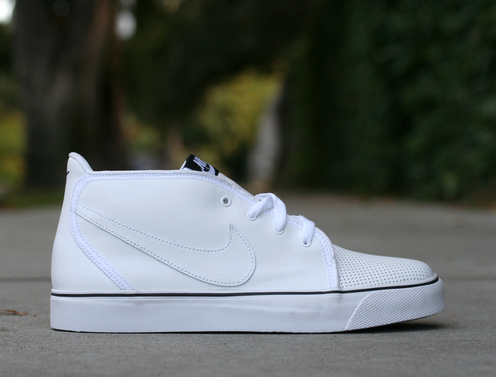 Nike Toki Holiday 2011 Releases 5