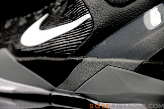 Nike Zoom Kobe 7 - Black - Grey - Detailed Images