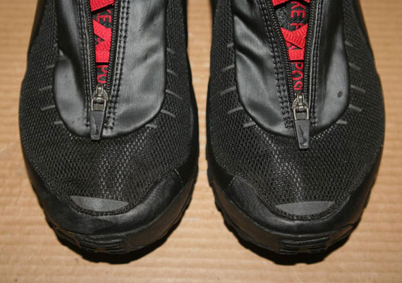 Nike ACG 'Foamposite' Unreleased Sample - SneakerNews.com