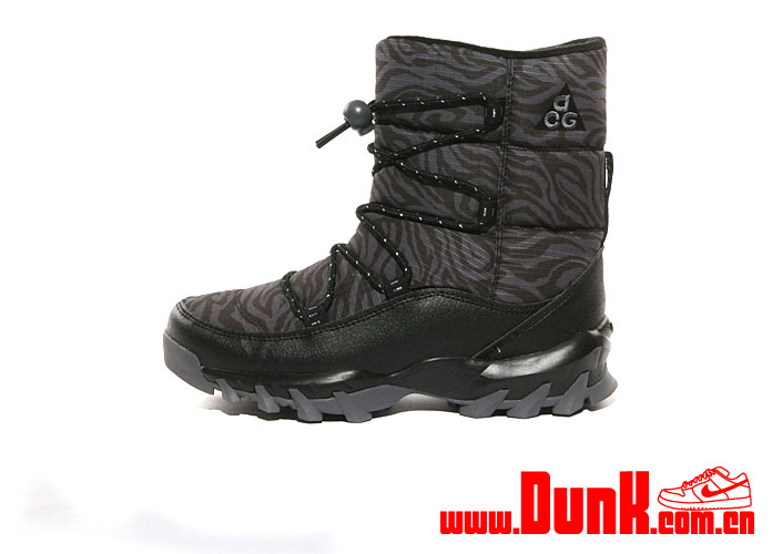 Nike Acg Wmns Grassy Short Boot Black Dark Grey 1