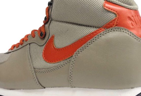 Nike Air Approach Mid – Khaki – Orange Ember