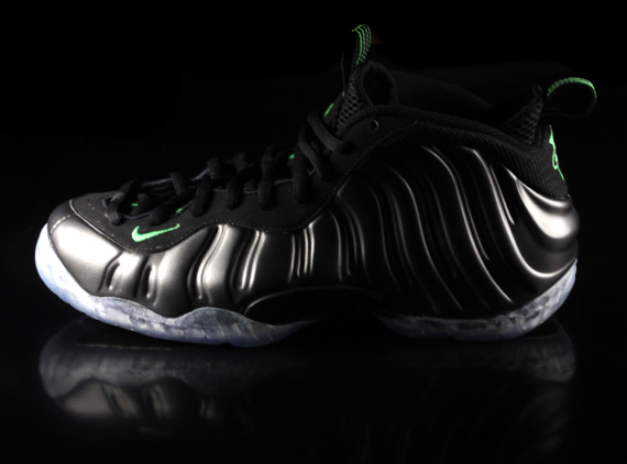 Nike Air Foamposite One Light-Up Customs by Jason Negron - SneakerNews.com