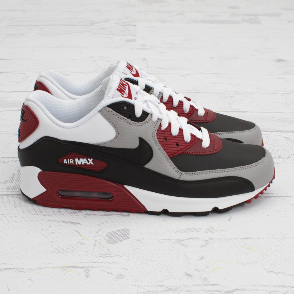 Nike Air Max 90 Neutral Grey Team Red 01