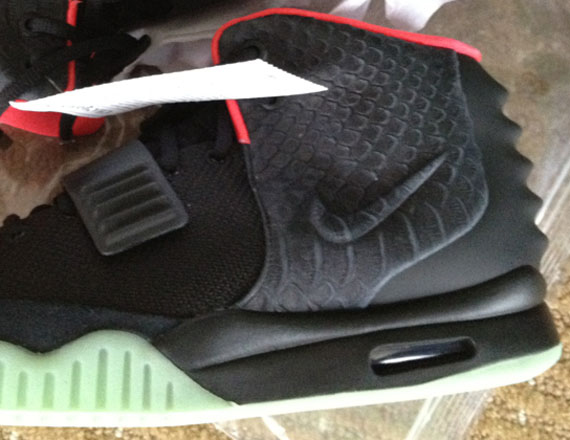 Nike Air Yeezy 2 - Up Close Look