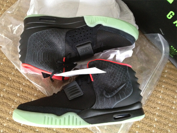 Nike Air Yeezy 2 Up Close Look 091
