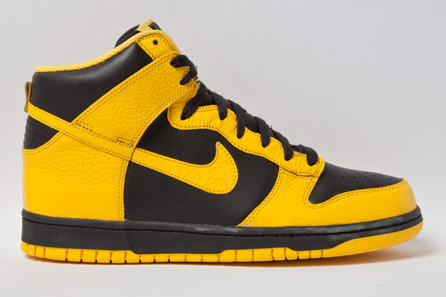 nike-dunk-high-black-varsity-maize-01 Nike Dunk High Black Varsity Maize 01