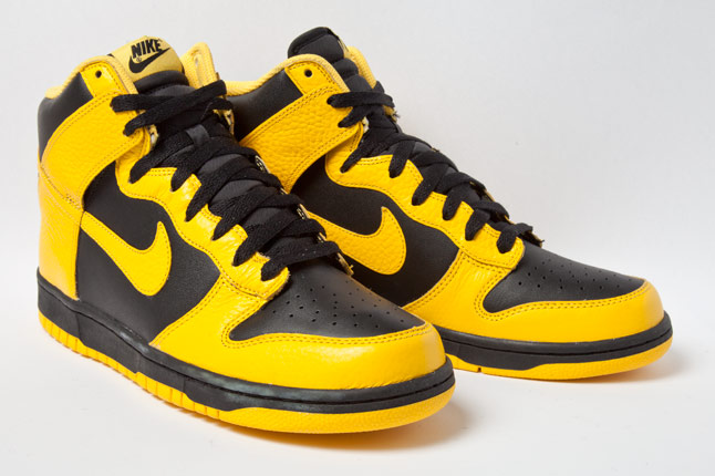 nike-dunk-high-black-varsity-maize-02 Nike Dunk High Black Varsity Maize 02