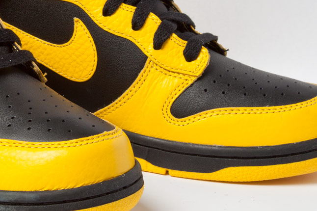 nike-dunk-high-black-varsity-maize-04 Nike Dunk High Black Varsity Maize 04