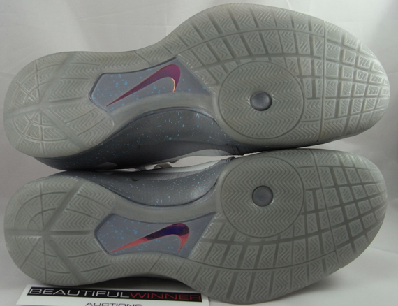 Nike Hyperdunk 2010 'McFly' Promo Sample on eBay - SneakerNews.com