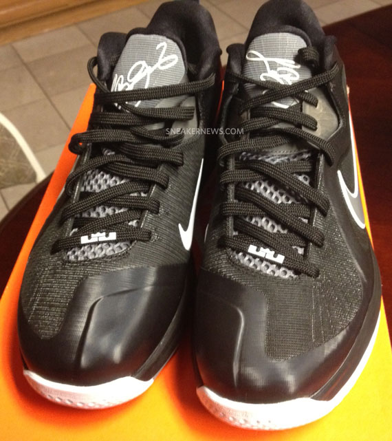 Nike Lebron 9 Low Black White Volt Sample 1