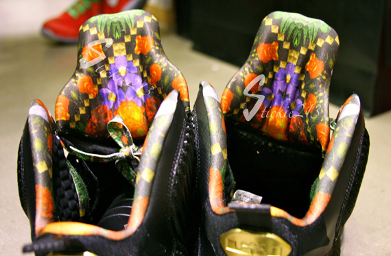Nike Lebron 9 Watch The Throne Pe Detailed Images 13