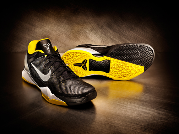 kobe 7 black and yellow