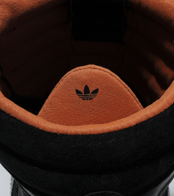 Adidas Sixtus Leather 3