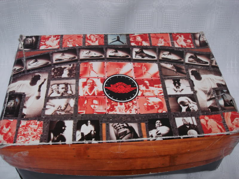 air-jordan-1-1994-retro-white-black-red-autographed-03 Air Jordan 1 1994 Retro White Black Red Autographed 03