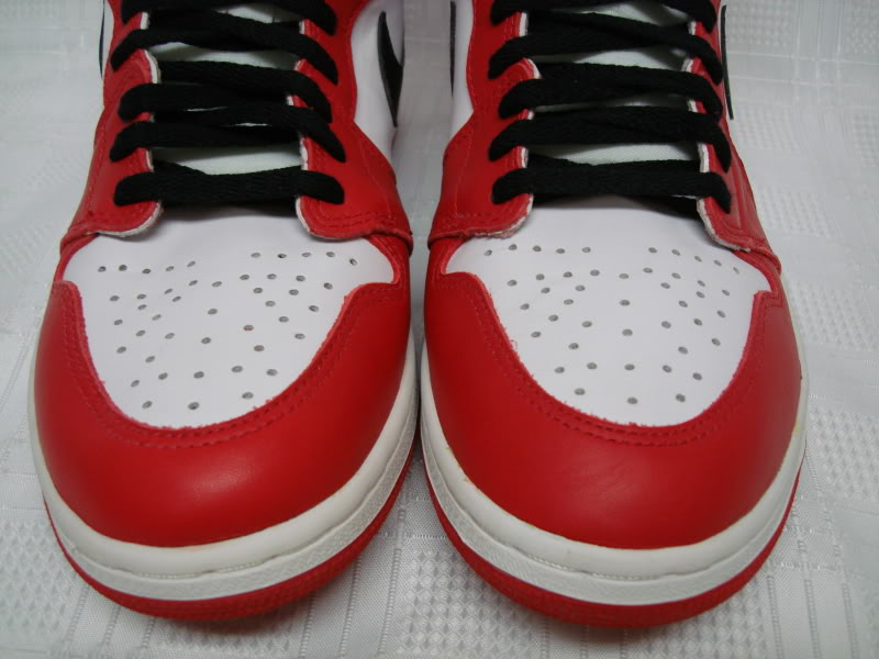 air-jordan-1-1994-retro-white-black-red-autographed-06 Air Jordan 1 1994 Retro White Black Red Autographed 06