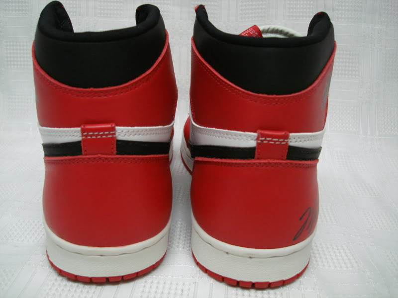 air-jordan-1-1994-retro-white-black-red-autographed-08 Air Jordan 1 1994 Retro White Black Red Autographed 08