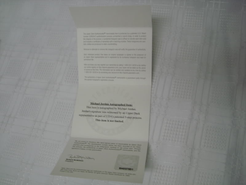 air-jordan-1-1994-retro-white-black-red-autographed-26 Air Jordan 1 1994 Retro White Black Red Autographed 26