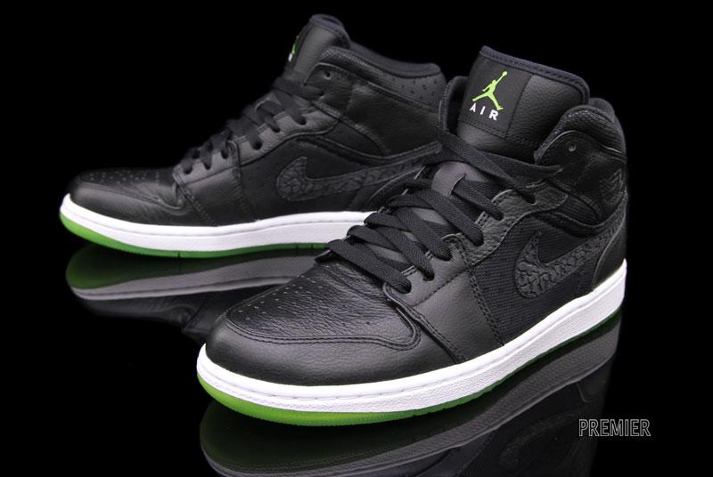 air-jordan-1-phat-black-action-green-available-02 Air Jordan 1 Phat Black Action Green Available 02