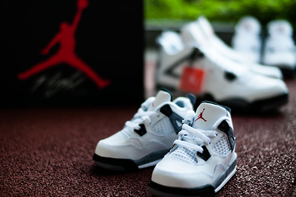 air-jordan-4-white-cement-3 Air Jordan 4 White Cement 3