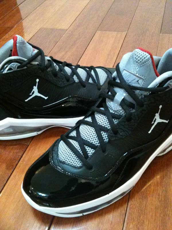 Jordan Melo M8 Black White Varsityred New Images 01