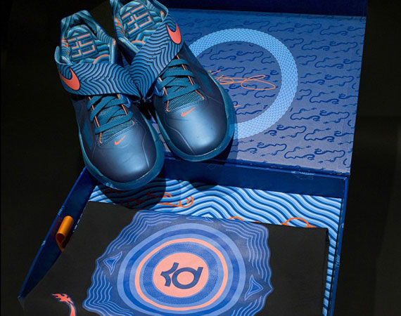 El diseño inquilino Desalentar Nike Zoom KD IV 'Year Of The Dragon' Special Packaging - SneakerNews.com