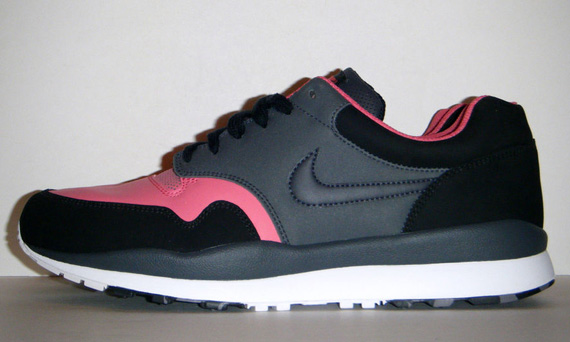 Nike Air Safari Black Anthracite Pink Clay White 21