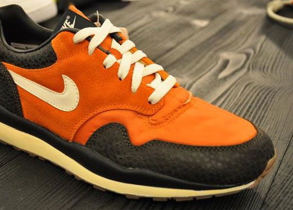 Nike Air Safari Orange Black