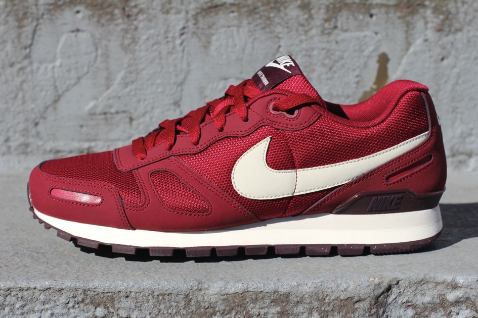 nike-air-waffle-trainer-team-red-birch-cashmere-01 Nike Air Waffle Trainer Team Red Birch Cashmere 01