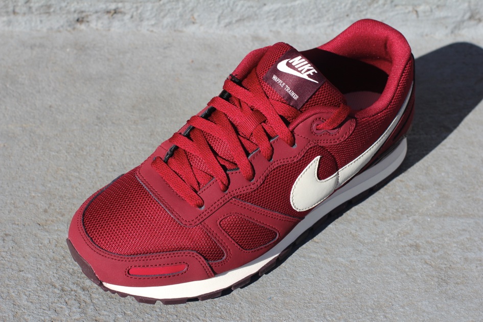 nike-air-waffle-trainer-team-red-birch-cashmere-02 Nike Air Waffle Trainer Team Red Birch Cashmere 02