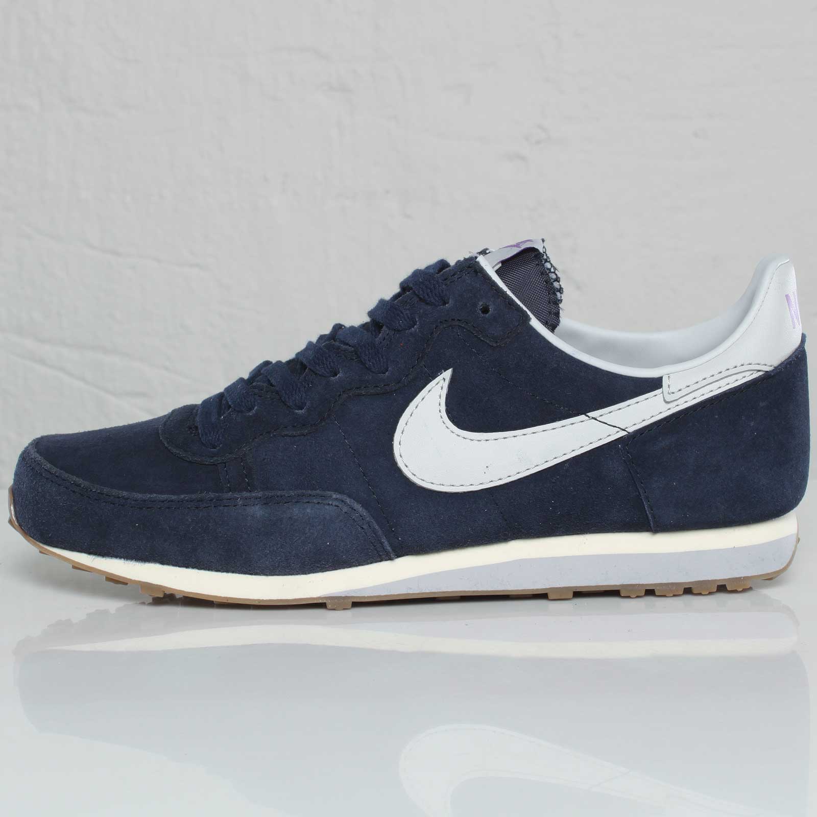 Nike Challenger Obsidian Neutral Grey Sail 1