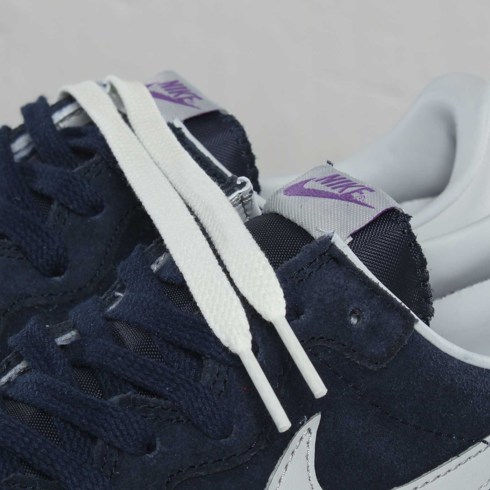 Nike Challenger Obsidian Neutral Grey Sail 6