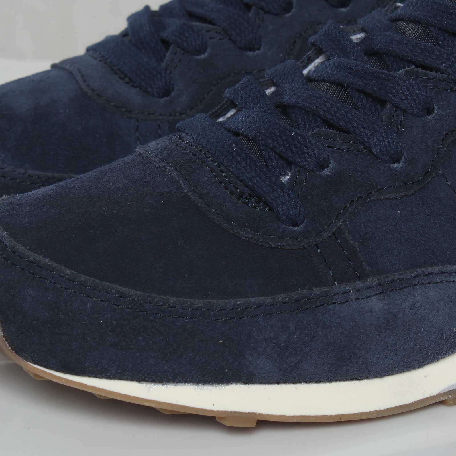 Nike Challenger Obsidian Neutral Grey Sail 7