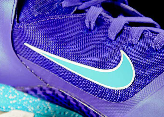 Nike LeBron 9 ‘Hornets’ – Detailed Images