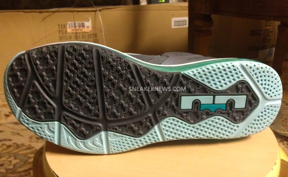 Nike Lebron 9 Low Easter Detailed Look 9