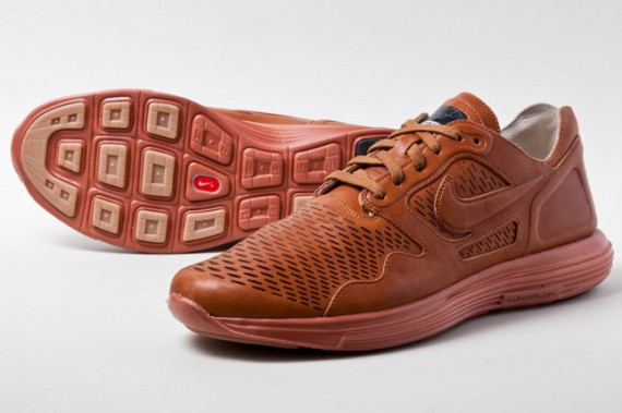 nike lunar flow hazelnut 1 570x379