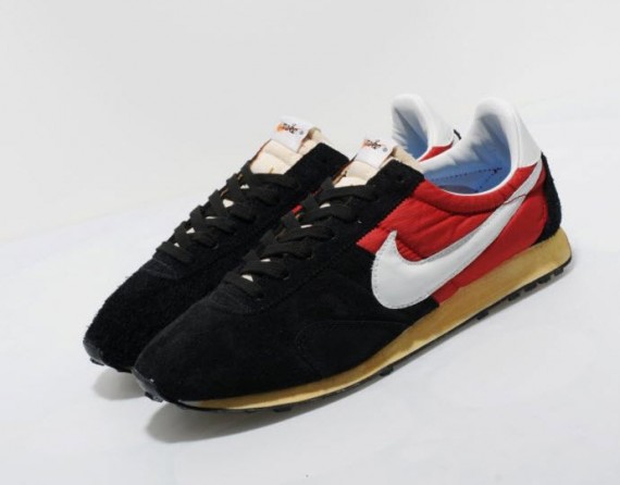 Nike Pre Montreal Racer Black Red 1