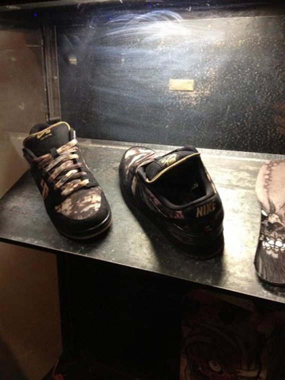 pushead nike sb 2012