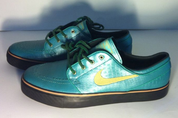 nike janoski turquoise