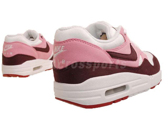 tiran middag Inhalen Nike WMNS Air Max 1 - Pink Cooler - Red Mahogany - White - Gym Red -  SneakerNews.com