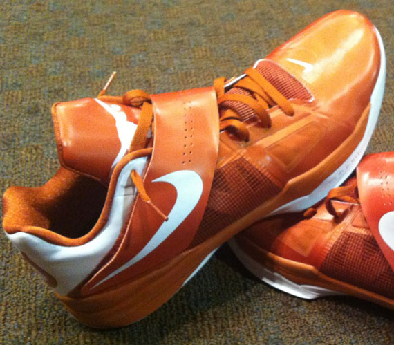 Nike Zoom Kd Iv Texas Pe New Images 1