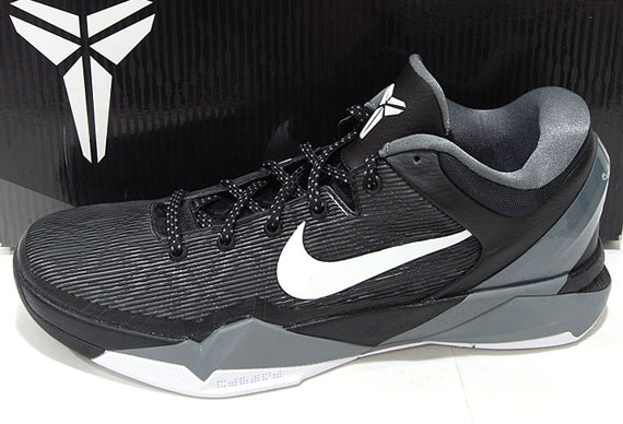 Nike Zoom Kobe VII - Black - White 