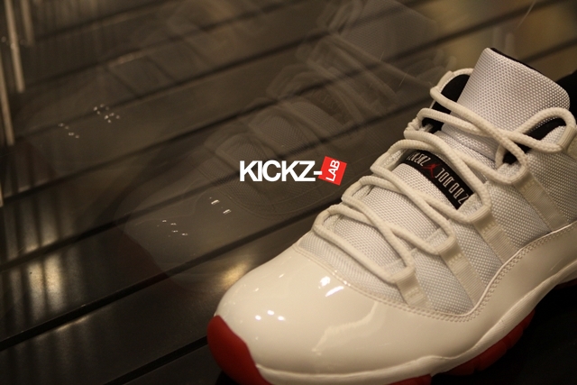 air-jordan-xi-low-white-black-varsity-red-detailed-images-22 Air Jordan Xi Low White Black Varsity Red Detailed Images 22