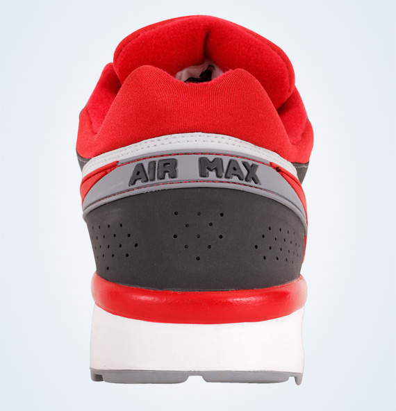 Nike Air Classic Bw Anthracite University Red 2