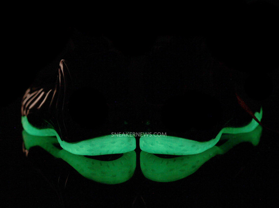 yeezy foams glow in the dark