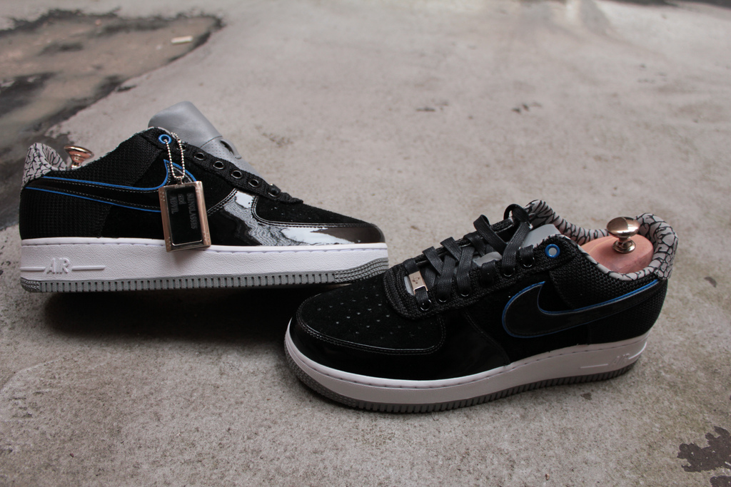 nike-air-force-1-bespoke-sunglasses-and-advil-by-shea-white-02 Nike Air Force 1 Bespoke Sunglasses And Advil By Shea White 02