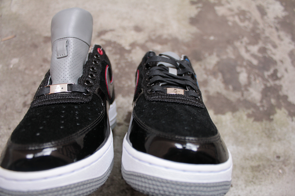 nike-air-force-1-bespoke-sunglasses-and-advil-by-shea-white-05 Nike Air Force 1 Bespoke Sunglasses And Advil By Shea White 05