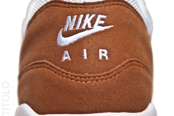 nike-air-max-1-hazelnut-white-safety-orange-khaki-4 Nike Air Max 1 Hazelnut White Safety Orange Khaki 4