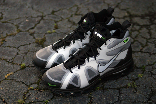 nike-air-max-griffey-fury-black-white-action-green-02 Nike Air Max Griffey Fury Black White Action Green 02