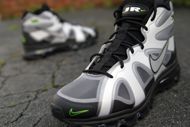 nike-air-max-griffey-fury-black-white-action-green-13 Nike Air Max Griffey Fury Black White Action Green 13